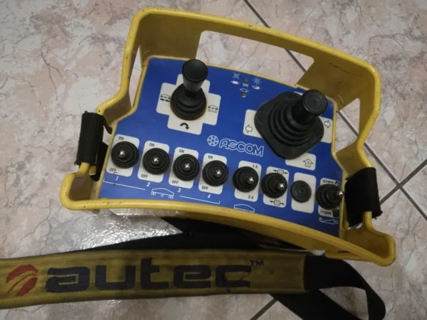 Service Repair of Autec UTX97 URX97 remote control ASCOM radio service