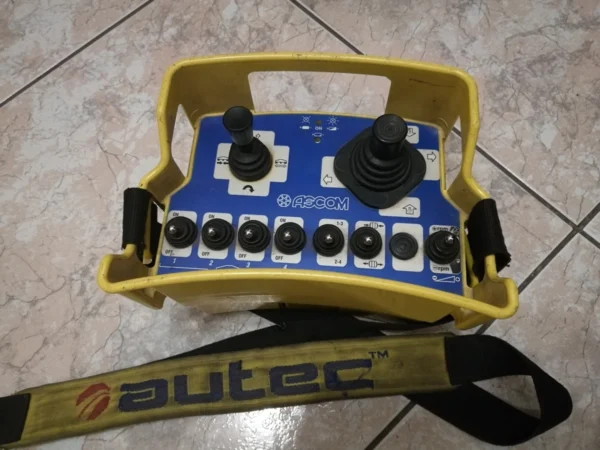Service Repair of Autec UTX97 URX97 remote control ASCOM radio service