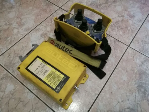 Service Repair of Autec UTX97 URX97 remote controls SERMAC radio service