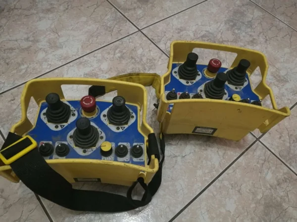Service Repair of Autec UTX97 URX97 remote controls SERMAC radio service