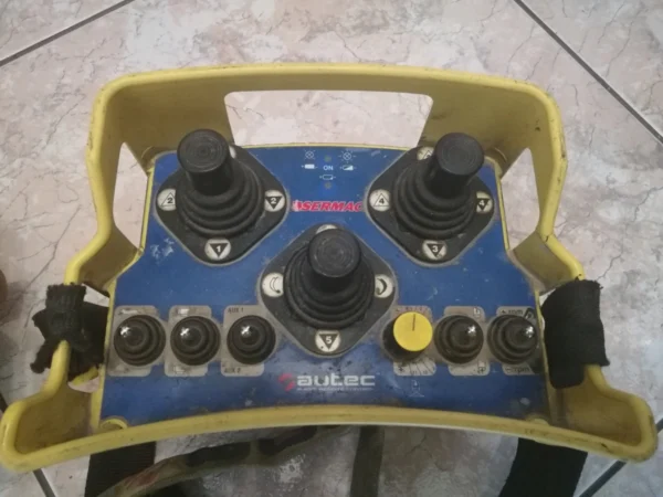 Service Repair of Autec UTX97 URX97 remote controls SERMAC radio service